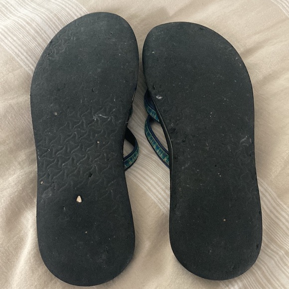 Well loved Teva Mush Sandals 10 - Picture 3 of 3